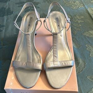 Bandolino Yinta Silver Sandals Size 6